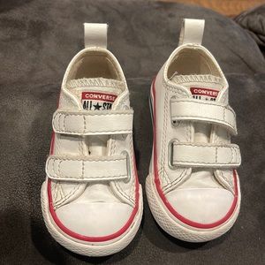 White low top All Star Converse